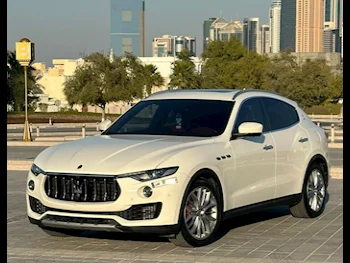 Maserati  Levante  Q4  2020  Automatic  40,000 Km  4 Cylinder  Four Wheel Drive (4WD)  SUV  White