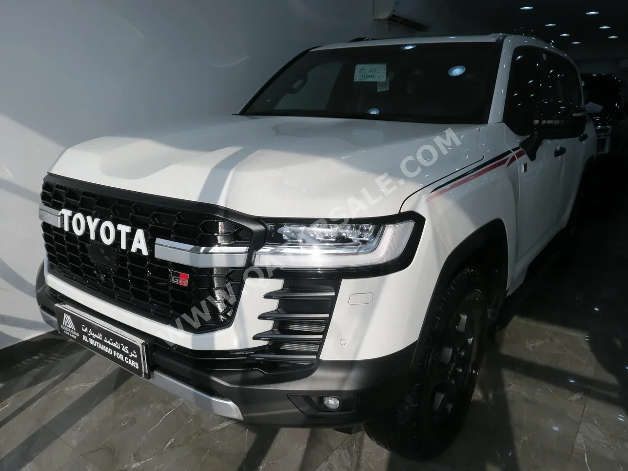 تويوتا  لاند كروزر  جي اكس  2024  اوتوماتيك  0 كم  6 سلندر  دفع رباعي  اس يو في  أبيض  تحت الضمان