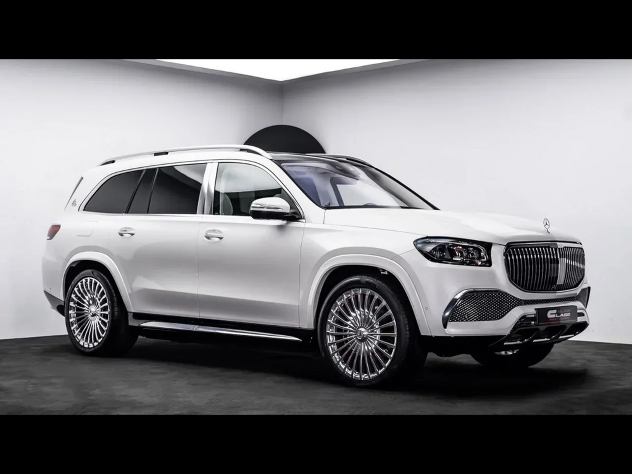 Mercedes-Benz  GLS  600 Maybach  2024  Automatic  93 Km  8 Cylinder  Four Wheel Drive (4WD)  SUV  White