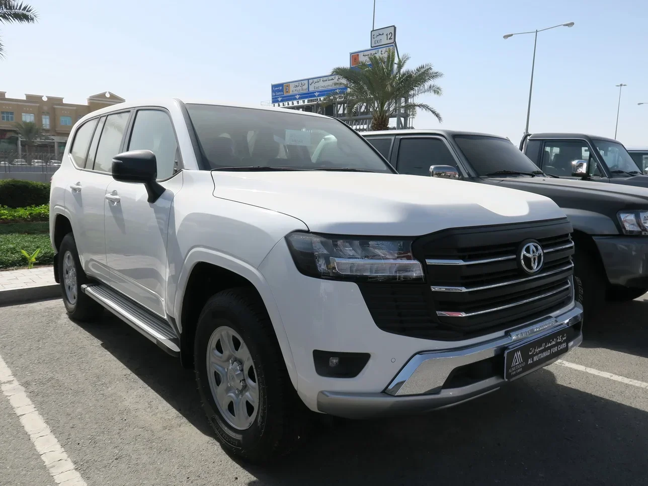 تويوتا  لاند كروزر  جي اكس  2025  اوتوماتيك  0 كم  6 سلندر  دفع رباعي  اس يو في  أبيض  تحت الضمان
