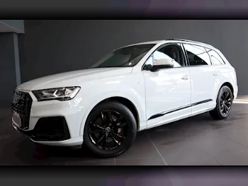 اودي  كيو 7  3.0  2022  اوتوماتيك  9,000 كم  6 سلندر  دفع كلي مستمر  اس يو في  أبيض  تحت الضمان