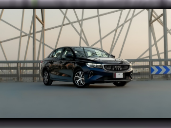 جيلي  إمجراند  4 سلندر  سيدان  ازرق  2025