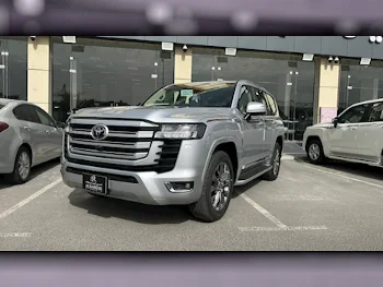 تويوتا  لاند كروزر  جي اكس ار توين توربو  2025  اوتوماتيك  0 كم  6 سلندر  دفع رباعي  اس يو في  فضي  تحت الضمان