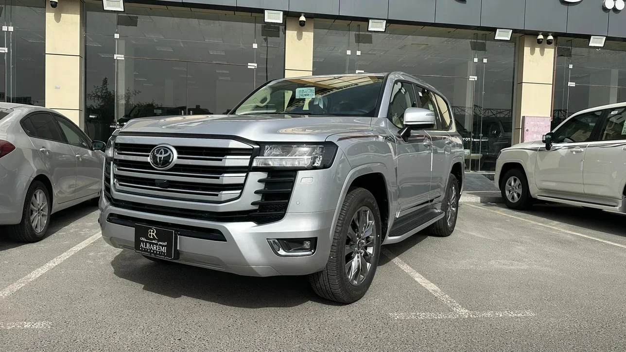 تويوتا  لاند كروزر  جي اكس ار توين توربو  2025  اوتوماتيك  0 كم  6 سلندر  دفع رباعي  اس يو في  فضي  تحت الضمان