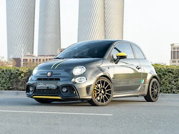 Fiat  595  Abarth  2018  Manual  64,000 Km  4 Cylinder  Front Wheel Drive (FWD)  Hatchback  Gray