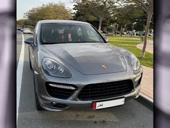 Porsche  Cayenne  Turbo  2013  Automatic  89,000 Km  8 Cylinder  Four Wheel Drive (4WD)  SUV  Gray