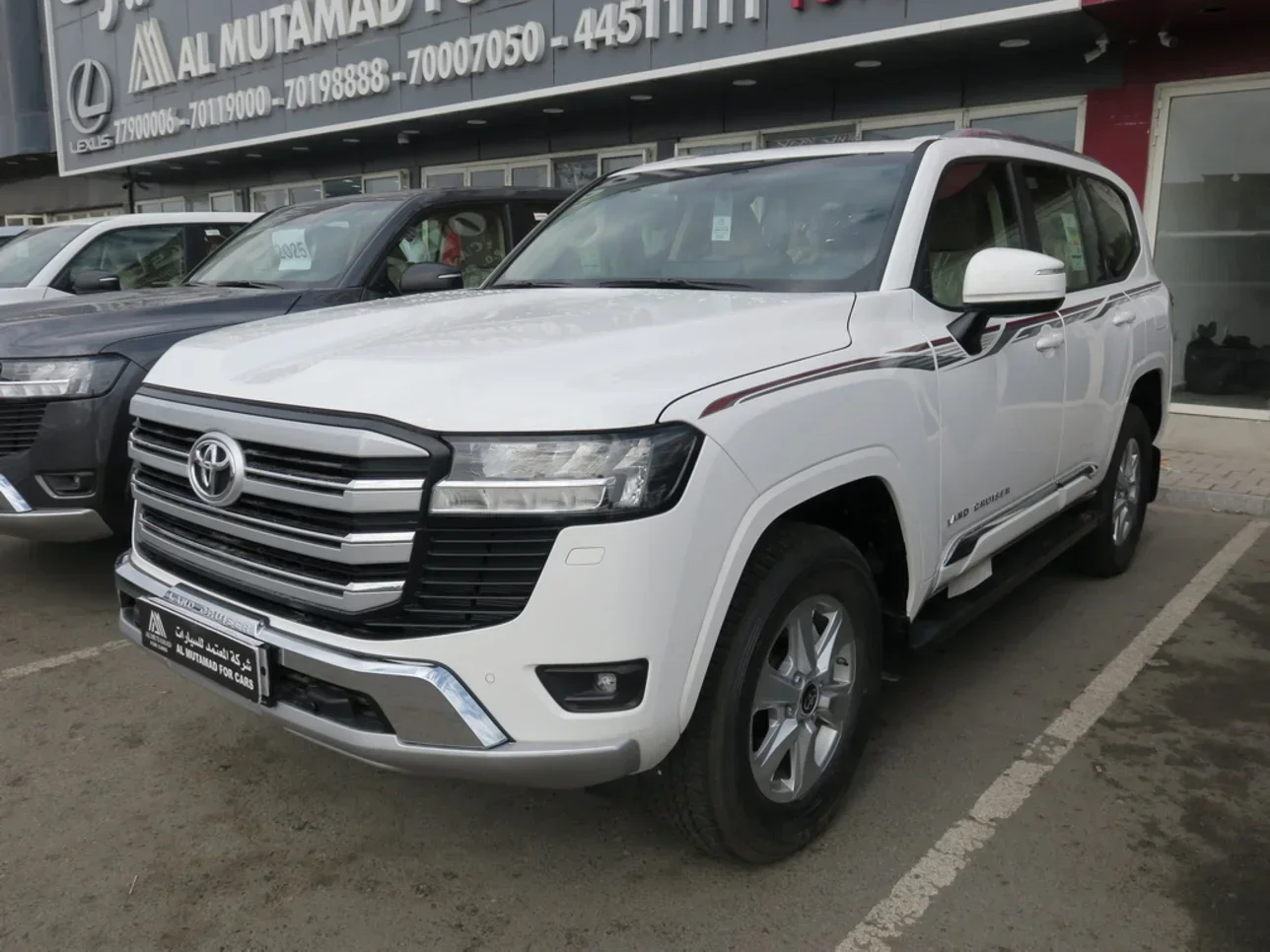 تويوتا  لاند كروزر  جي اكس ار توين توربو  2024  اوتوماتيك  0 كم  6 سلندر  دفع رباعي  اس يو في  أبيض  تحت الضمان