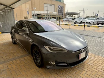 تسلا  مودل اس  100دي  2019  اوتوماتيك  79,000 كم  0 سلندر  دفع كلي مستمر  سيدان  رمادي  تحت الضمان
