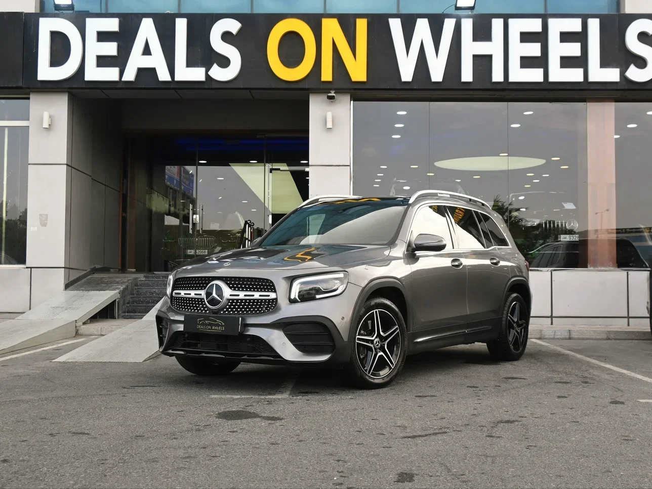 Mercedes-Benz  GLB  250  2020  Automatic  41,000 Km  4 Cylinder  All Wheel Drive (AWD)  SUV  Gray