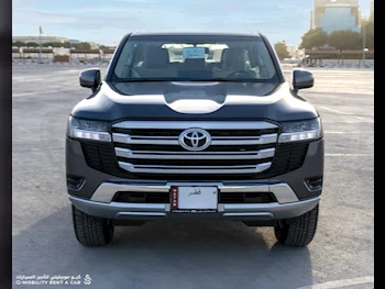 تويوتا  لاند كروزر جي اكس  6 سلندر  إس يو في 4 في 4  رصاصي  2024