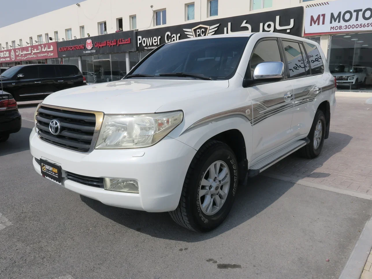 تويوتا  لاند كروزر  جي اكس ار  2008  اوتوماتيك  133,000 كم  8 سلندر  دفع رباعي  اس يو في  أبيض