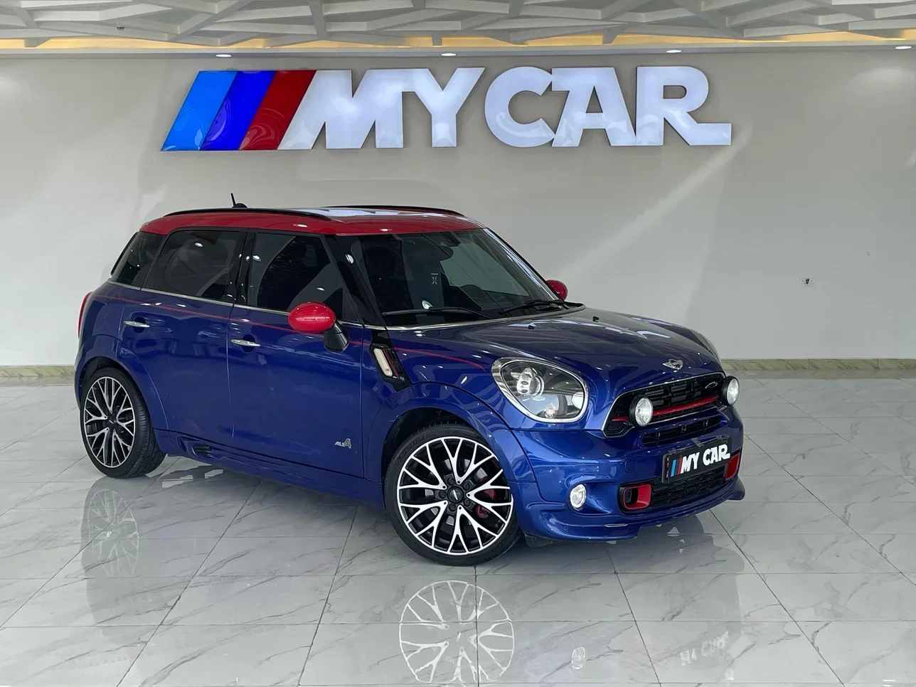 Mini  Cooper  CountryMan JCW  2015  Automatic  105,000 Km  4 Cylinder  Front Wheel Drive (FWD)  Hatchback  Blue
