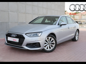Audi  A4  2022  Automatic  45,000 Km  4 Cylinder  Front Wheel Drive (FWD)  Sedan  Silver  With Warranty