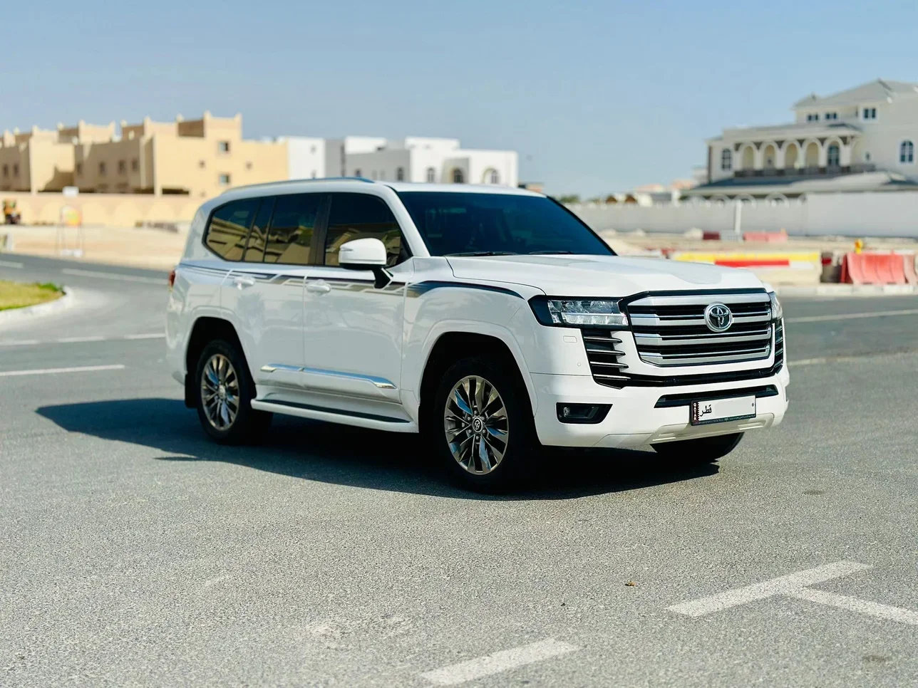 تويوتا  لاند كروزر  جي اكس ار توين توربو  2023  اوتوماتيك  34,000 كم  6 سلندر  دفع رباعي  اس يو في  أبيض  تحت الضمان