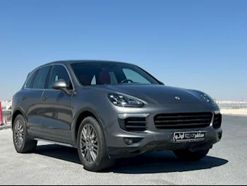 Porsche  Cayenne  2016  Automatic  141,000 Km  6 Cylinder  Four Wheel Drive (4WD)  SUV  Gray
