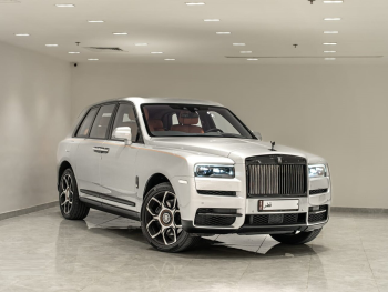 رولز - رويس  كولينان  2021  اوتوماتيك  30,023 كم  12 سلندر  دفع رباعي  اس يو في  أبيض