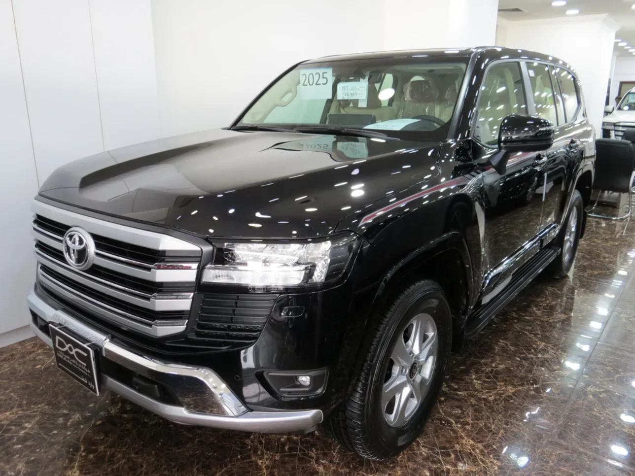 تويوتا  لاند كروزر  جي اكس ار توين توربو  2025  اوتوماتيك  0 كم  6 سلندر  دفع رباعي  اس يو في  أسود  تحت الضمان