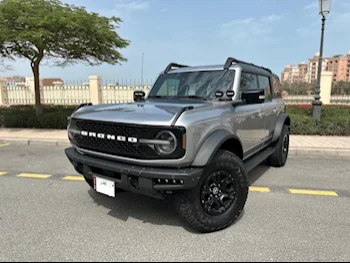 فورد  برونكو  وايلد تراك  2021  اوتوماتيك  25,000 كم  6 سلندر  دفع رباعي  اس يو في  رمادي  تحت الضمان