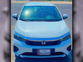 هوندا  سيتي  4 سلندر  2x4  أبيض  2024