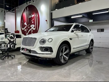 بنتلي  بينتايجا  2017  اوتوماتيك  73,000 كم  12 سلندر  دفع رباعي  اس يو في  أبيض  تحت الضمان