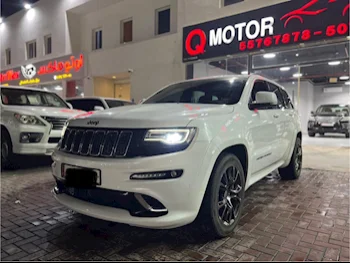 جييب  جراند شيروكي  اس ار تي-8  2016  اوتوماتيك  220,000 كم  8 سلندر  دفع رباعي  اس يو في  أبيض