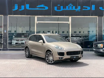 Porsche  Cayenne  S  2015  Automatic  177,000 Km  8 Cylinder  Four Wheel Drive (4WD)  SUV  Gold