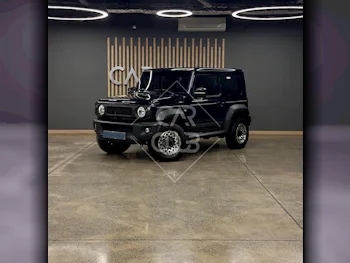 سوزوكي  جمني  2021  اوتوماتيك  49,000 كم  4 سلندر  دفع رباعي  اس يو في  أسود