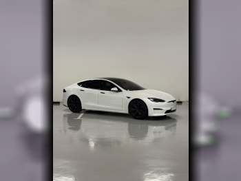 تسلا  مودل اس  لونج رينج  2024  اوتوماتيك  11,000 كم  0 سلندر  دفع كلي مستمر  سيدان  أبيض  تحت الضمان