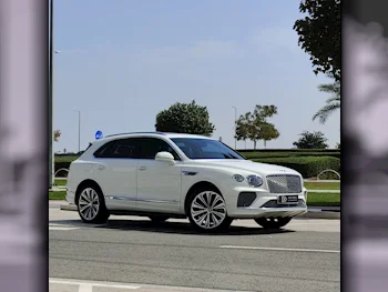 بنتلي  بينتايجا  2021  اوتوماتيك  38,000 كم  8 سلندر  دفع رباعي  اس يو في  أبيض  تحت الضمان