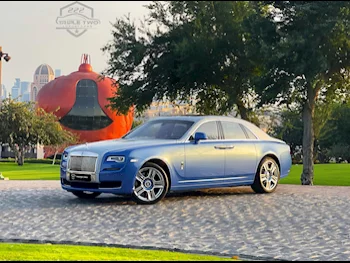 رولز - رويس  غوست  2015  اوتوماتيك  30,000 كم  12 سلندر  دفع كلي مستمر  سيدان  ازرق