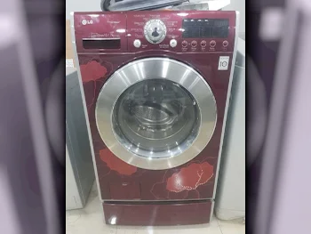 غسالة ملابس & الكل في واحد ال جي \  غسالة تحميل أمامي  أحمر