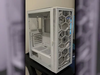 صناديق الكمبيوتر مونتيك  زجاج صلب  2020  2  يو  اس بي 3.2 الجيل ال 2 تايب-سي  يأتي مع مراوح \  أي تي اكس ميد تاور  أبيض  اي تي اكس