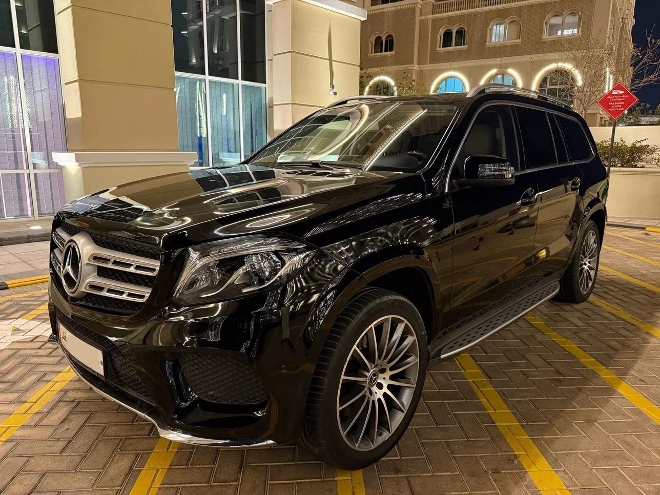مرسيدس - بنز  جي ال اس  500  2019  اوتوماتيك  55,000 كم  8 سلندر  دفع رباعي  اس يو في  أسود