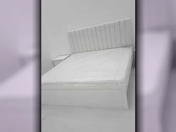 الأسّرة - كينج  - أبيض  - متضمنة المرتبة