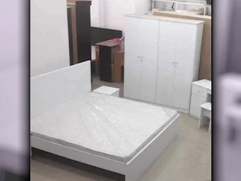 أطقم غرف نوم - طقم مكون من 4 قطع  - أبيض