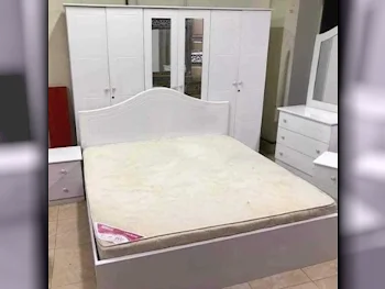 أطقم غرف نوم - طقم مكون من 4 قطع  - أبيض