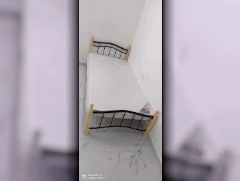 الأسّرة - فردي  - متعدد الألوان  - متضمنة المرتبة