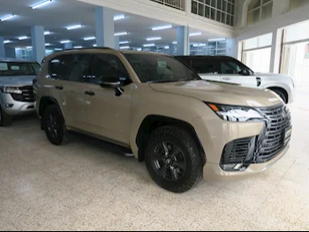 لكزس  ال اكس  600 اوفرتريل  2025  اوتوماتيك  200 كم  6 سلندر  دفع رباعي  اس يو في  بيج  تحت الضمان