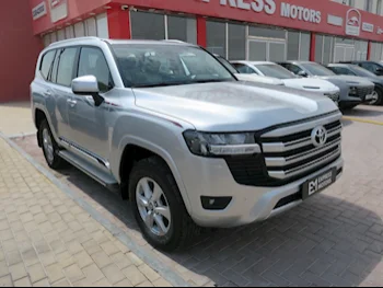 تويوتا  لاند كروزر  جي اكس ار توين توربو  2024  اوتوماتيك  0 كم  6 سلندر  دفع رباعي  اس يو في  فضي  تحت الضمان