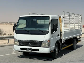 Mitsubishi  Fuso Canter  2015  Manual  119,000 Km  4 Cylinder  Rear Wheel Drive (RWD)  Pick Up  White