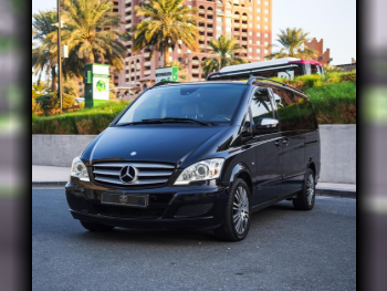 مرسيدس - بنز  فيانو  2014  اوتوماتيك  60,000 كم  4 سلندر  دفع خلفي  فان \ باص  أسود