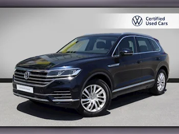 فوكس واغن  طوارق  كومفورت لاين  2019  اوتوماتيك  19,000 كم  6 سلندر  دفع كلي مستمر  اس يو في  أزرق غامق