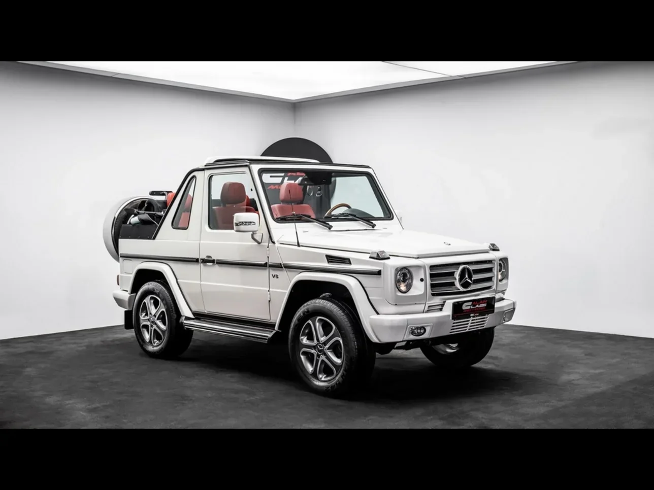 Mercedes-Benz  G-Class  500  2012  Automatic  15,843 Km  8 Cylinder  Four Wheel Drive (4WD)  SUV  White