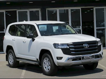 تويوتا  لاند كروزر  جي اكس  2025  اوتوماتيك  0 كم  6 سلندر  دفع رباعي  اس يو في  أبيض  تحت الضمان