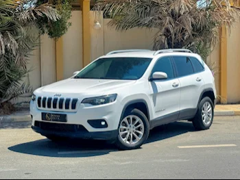 جييب  شيروكي  2020  اوتوماتيك  18,000 كم  6 سلندر  دفع رباعي  اس يو في  أبيض