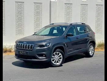 جييب  شيروكي  ليميتيد  2019  اوتوماتيك  90,000 كم  6 سلندر  دفع رباعي  اس يو في  رمادي