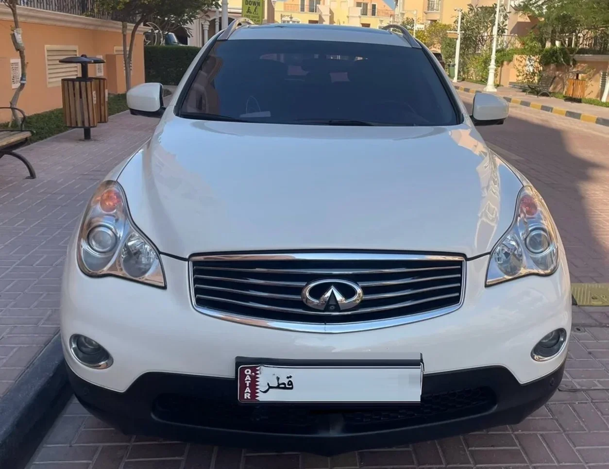 Infiniti  QX  50  2015  Automatic  49,100 Km  6 Cylinder  All Wheel Drive (AWD)  SUV  White