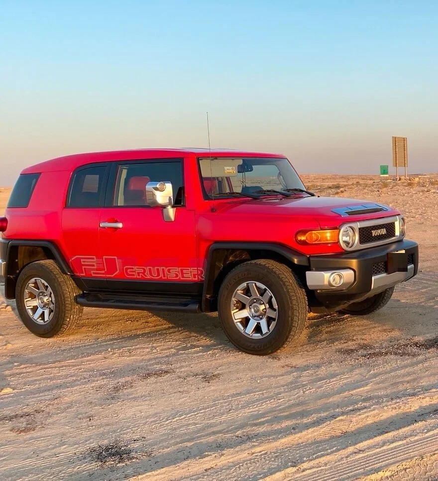 Toyota  FJ Cruiser  Final Edition  2018  Automatic  83,000 Km  6 Cylinder  All Wheel Drive (AWD)  SUV  Red