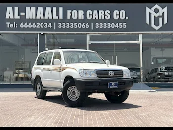 تويوتا  لاند كروزر  جي اكس  2007  عادي  300,000 كم  6 سلندر  دفع رباعي  اس يو في  أبيض