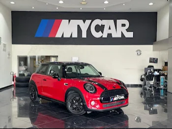Mini  Cooper  2019  Automatic  110,000 Km  3 Cylinder  Front Wheel Drive (FWD)  Hatchback  Red